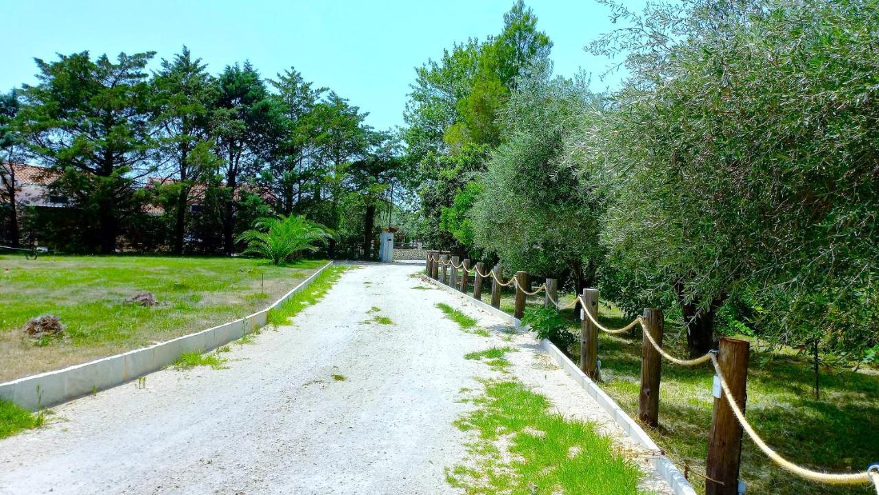 Platanos Villa Василики Екстериор снимка