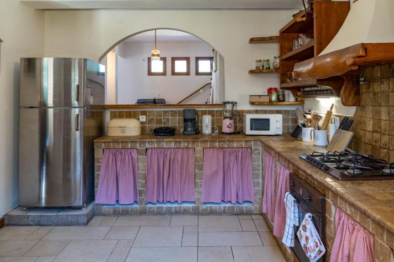 Platanos Villa Василики Екстериор снимка